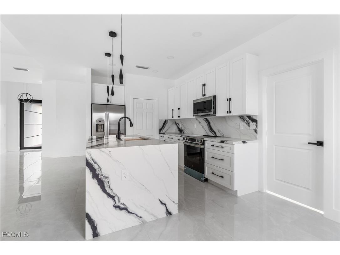 713 Camilla Street E Lehigh Acres FL 33974 2026002633 image14