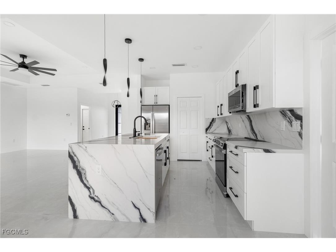 713 Camilla Street E Lehigh Acres FL 33974 2026002633 image15