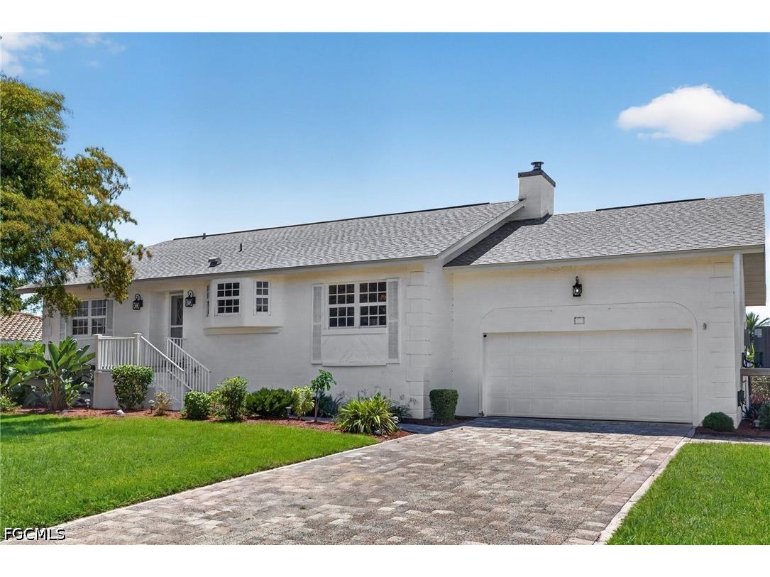 713 Durion Court Sanibel FL 33957 2026023184 image1