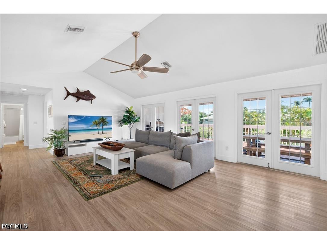 713 Durion Court Sanibel FL 33957 2026023184 image2