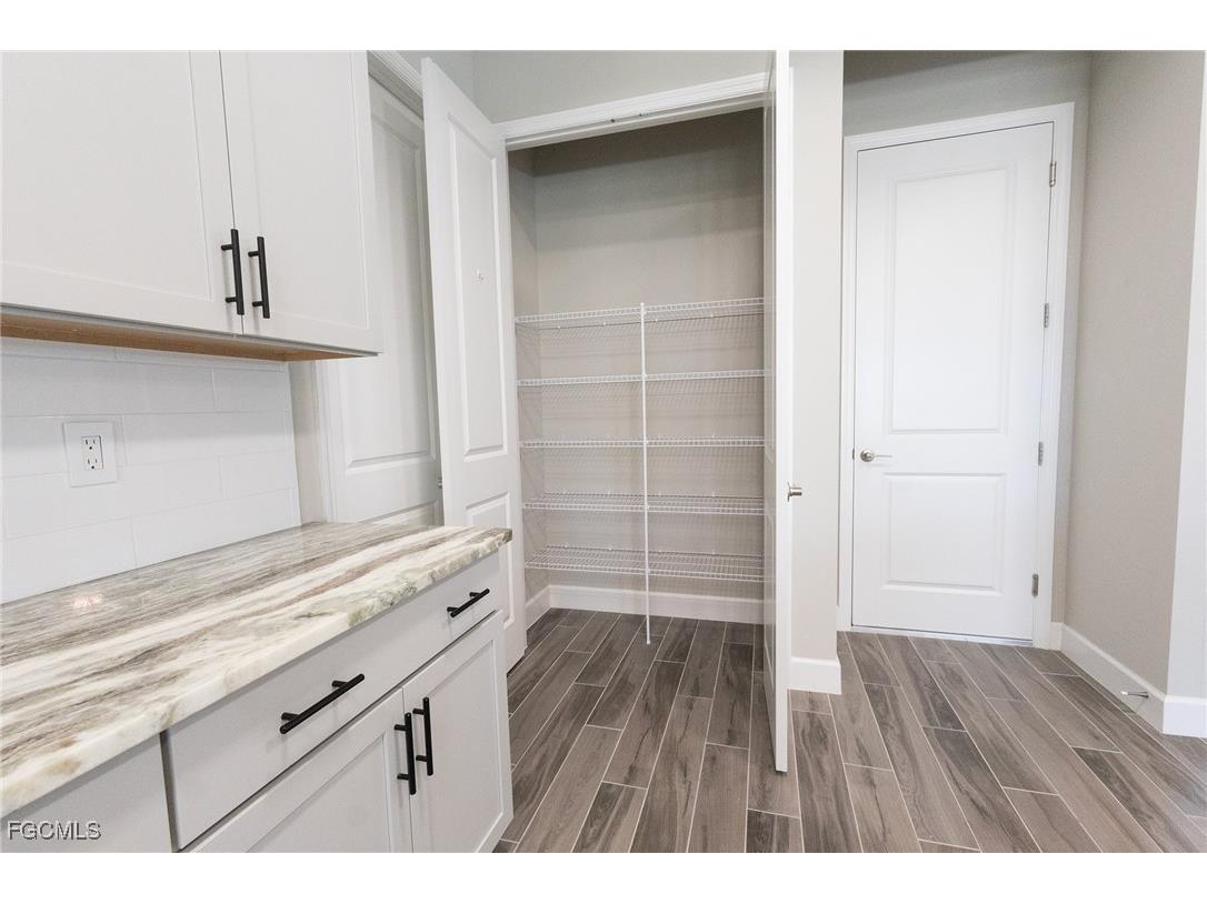 713 NW 37th Avenue Cape Coral FL 33993 2026005000 image11