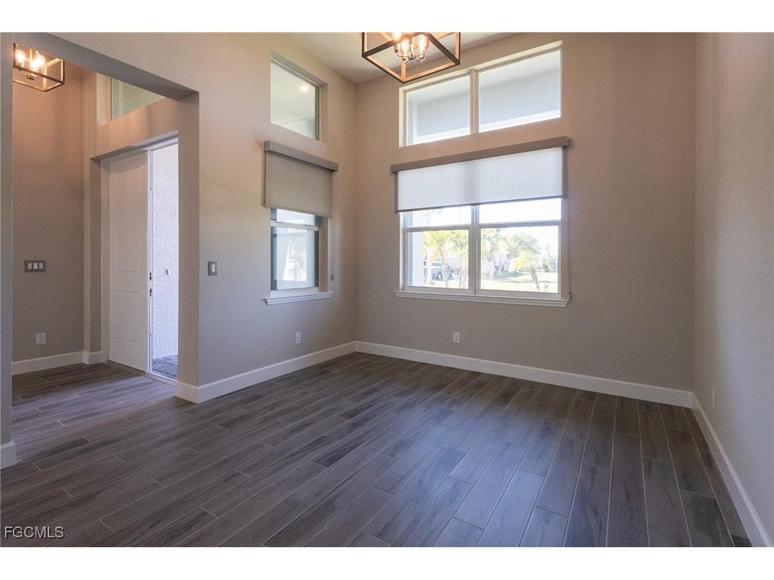 713 NW 37th Avenue Cape Coral FL 33993 2026005000 image19