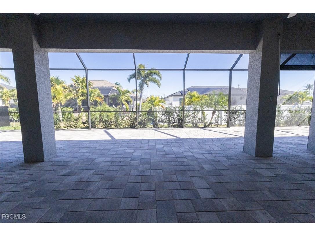 713 NW 37th Avenue Cape Coral FL 33993 2026005000 image25