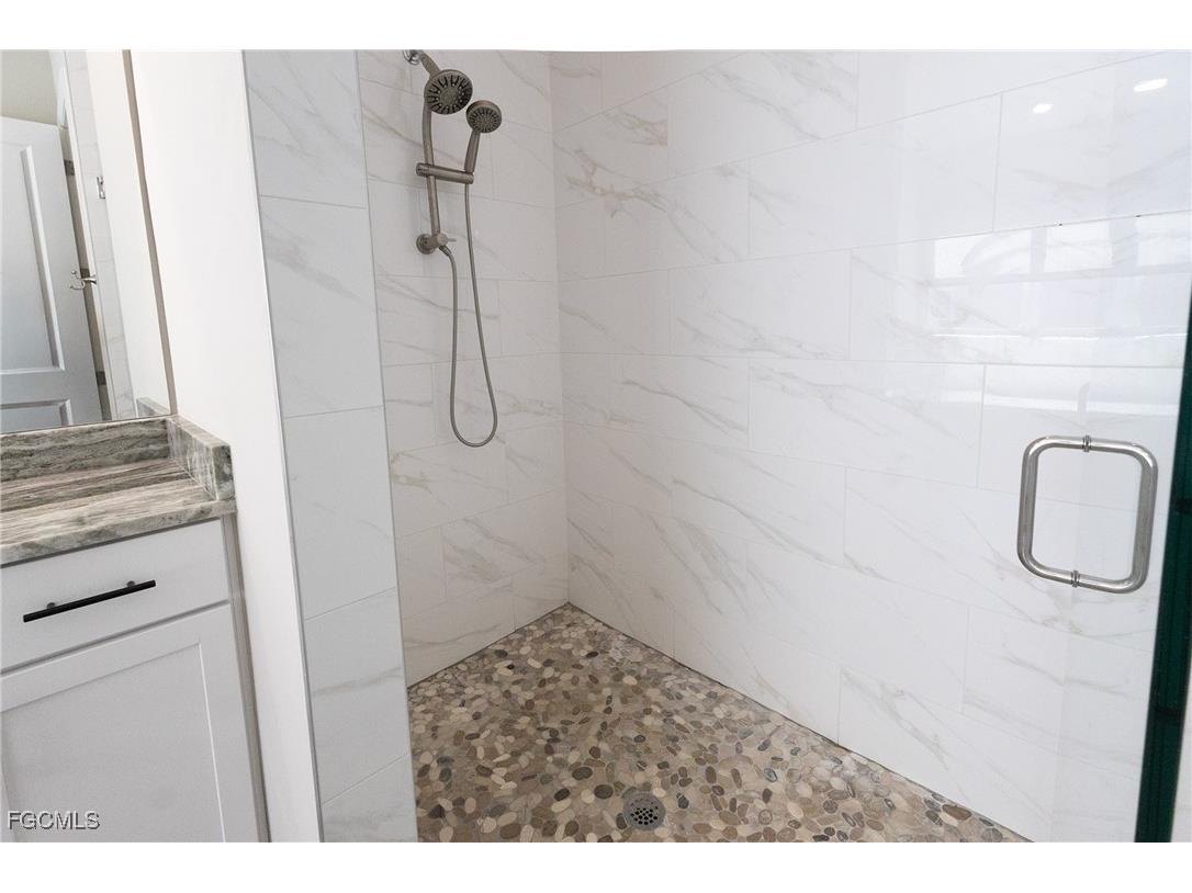 713 NW 37th Avenue Cape Coral FL 33993 2026005000 image32