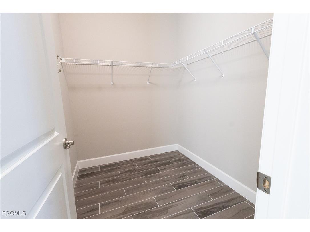 713 NW 37th Avenue Cape Coral FL 33993 2026005000 image33