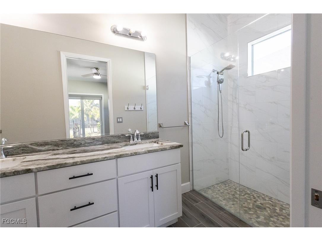 713 NW 37th Avenue Cape Coral FL 33993 2026005000 image36