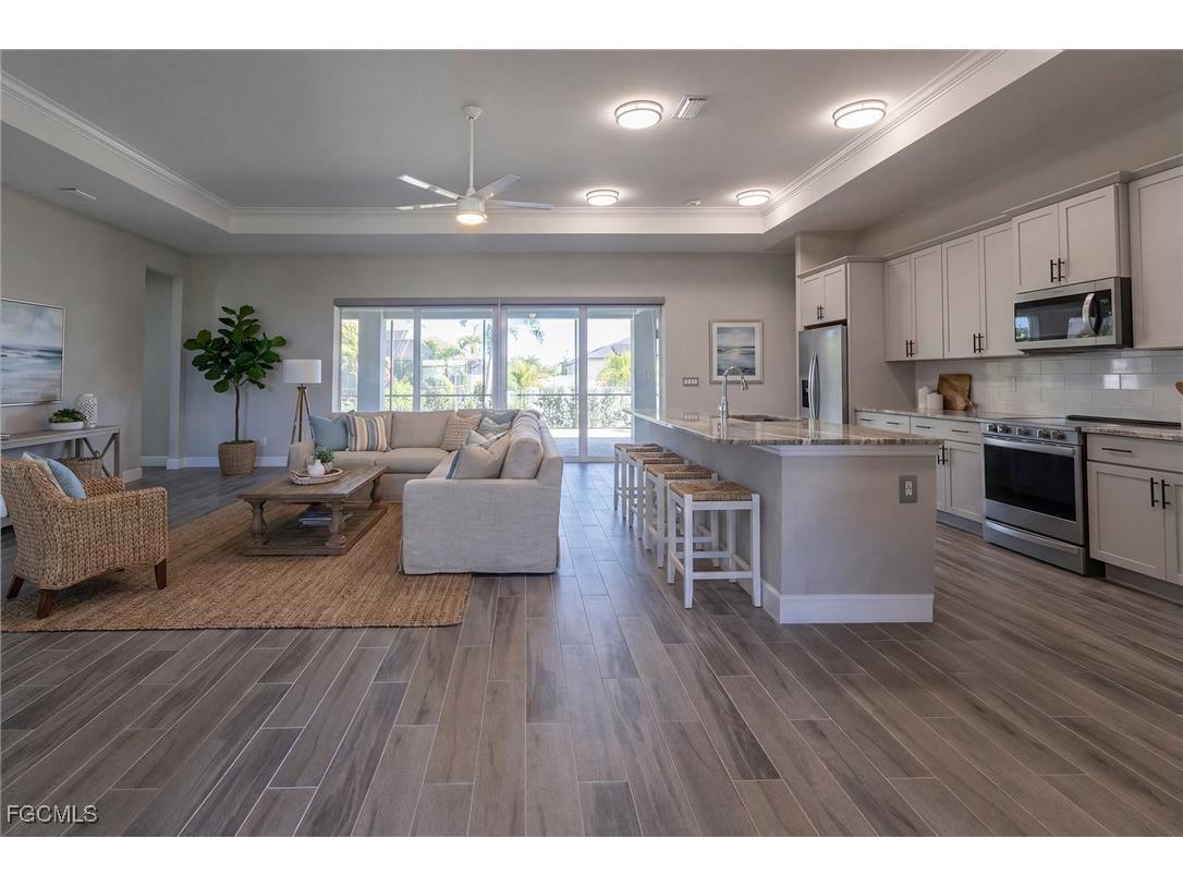 713 NW 37th Avenue Cape Coral FL 33993 2026005000 image4