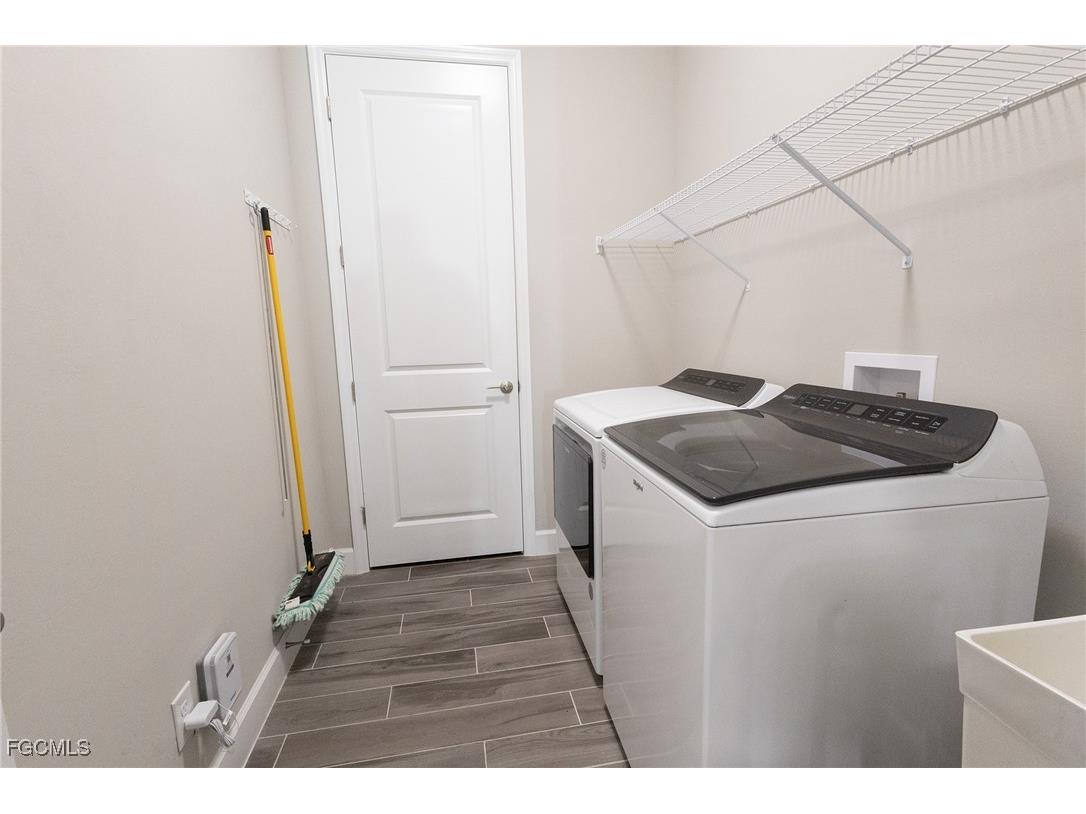 713 NW 37th Avenue Cape Coral FL 33993 2026005000 image43