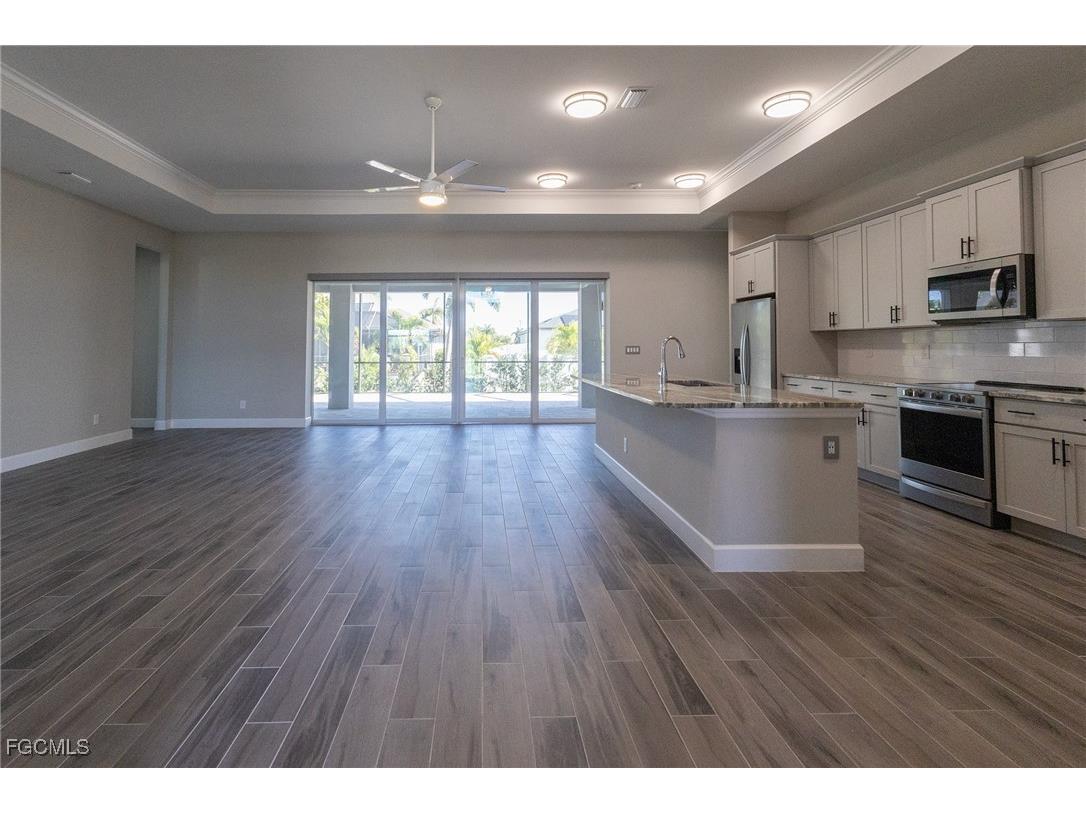 713 NW 37th Avenue Cape Coral FL 33993 2026005000 image5