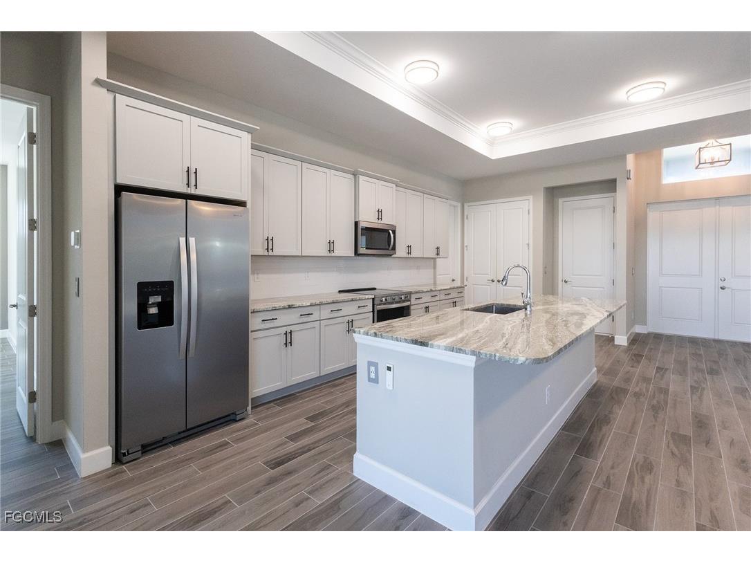 713 NW 37th Avenue Cape Coral FL 33993 2026005000 image7