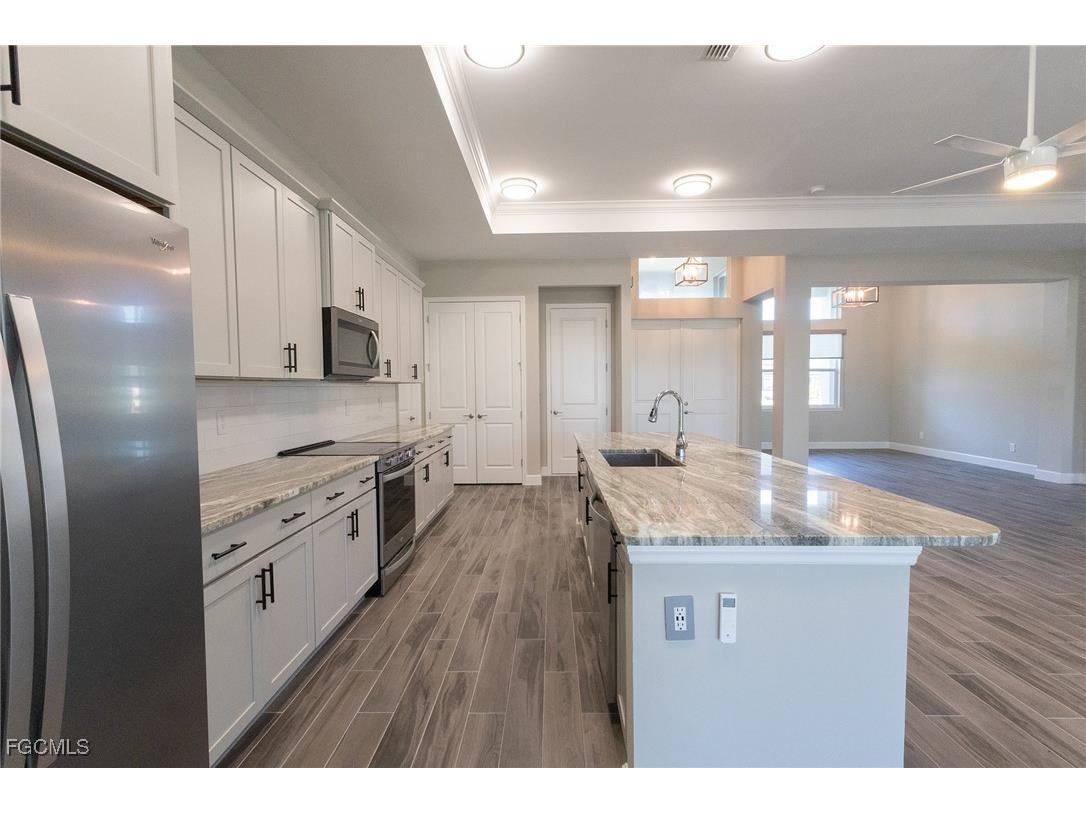 713 NW 37th Avenue Cape Coral FL 33993 2026005000 image8