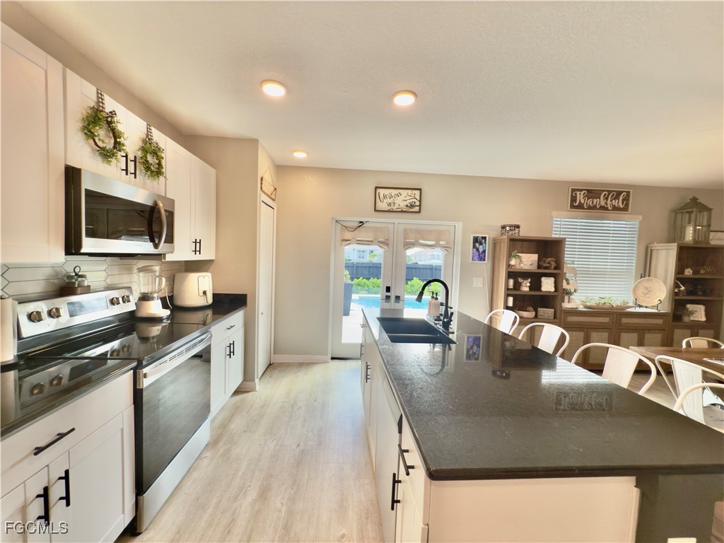 713 NW 37th Place Cape Coral FL 33993 2025012854 image19