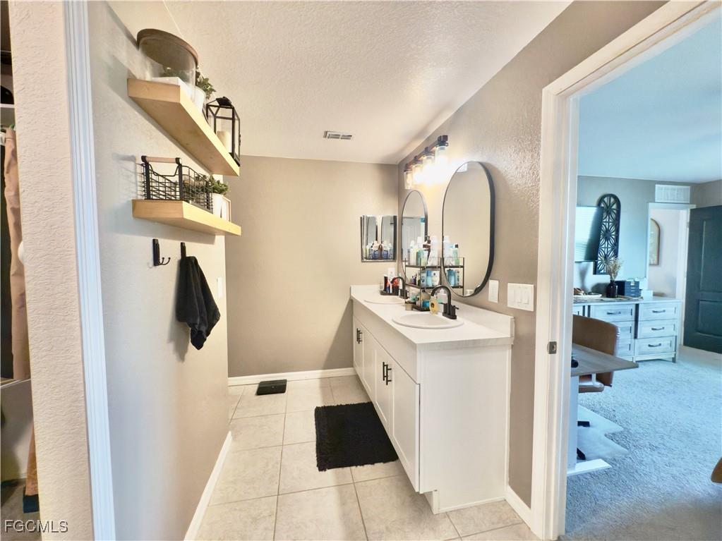 713 NW 37th Place Cape Coral FL 33993 2025012854 image28