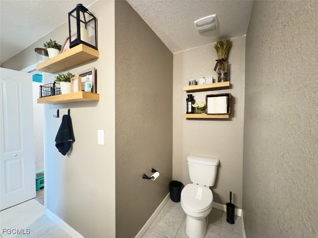 713 NW 37th Place Cape Coral FL 33993 2025012854 image33