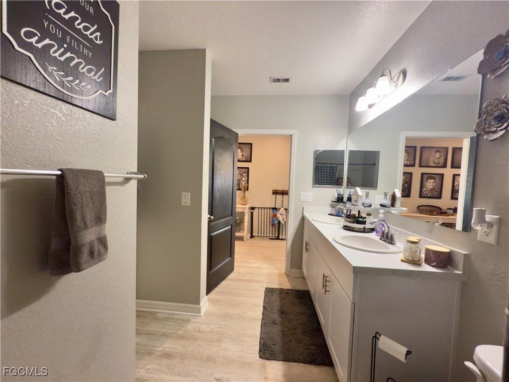 713 NW 37th Place Cape Coral FL 33993 2025012854 image5