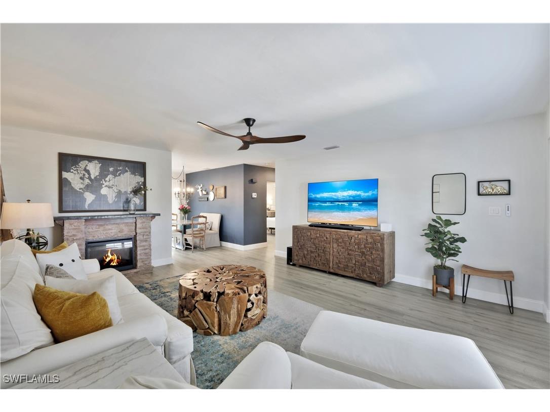 713 Palm View Drive #DP4 Naples FL 34110 225063297 image1