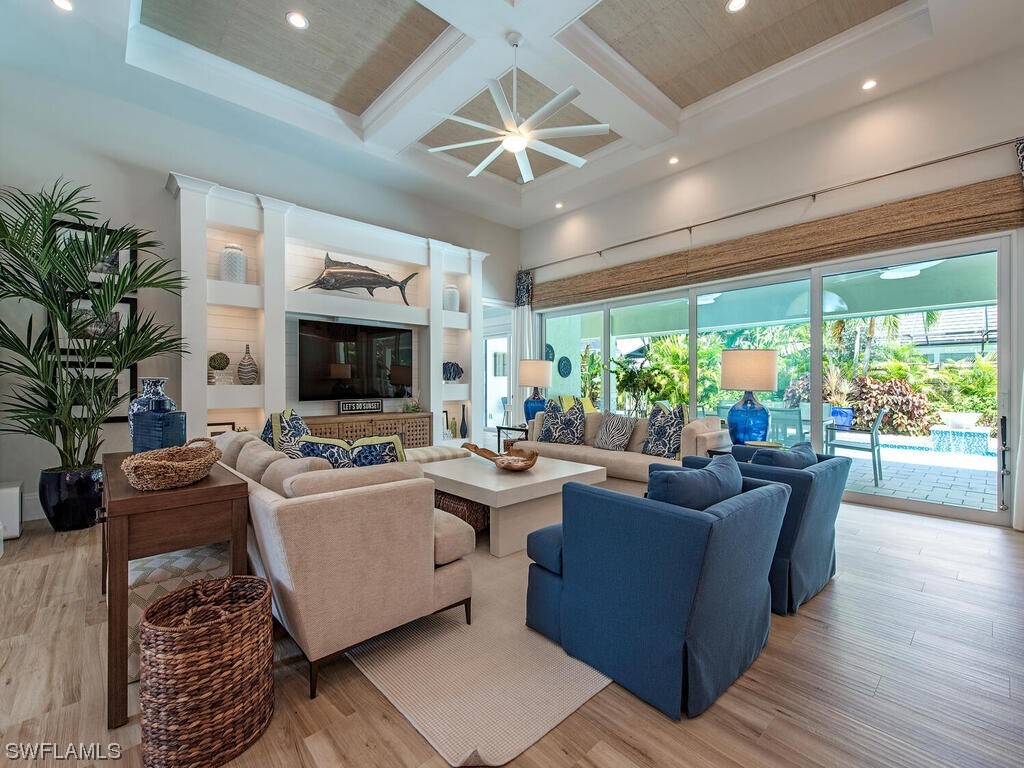 713 Pitch Apple Lane Naples FL 34108 223024899 image1