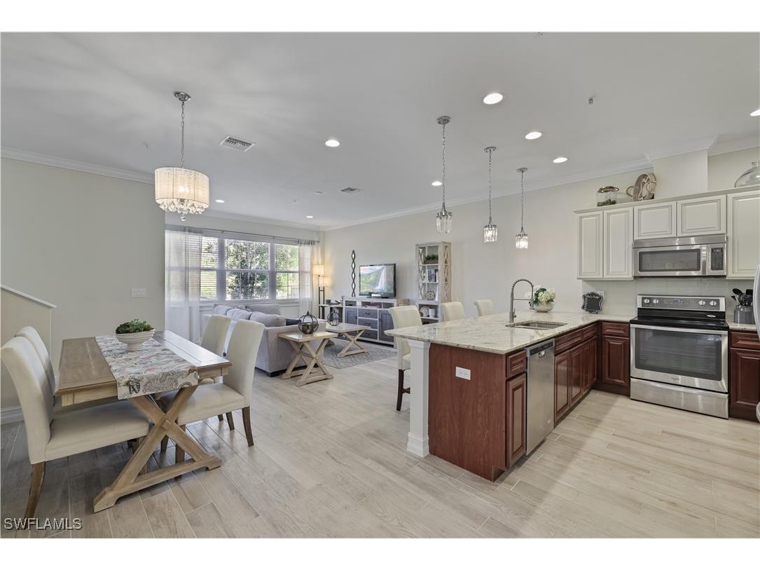 7139 Greenwood Park Circle #12 Fort Myers FL 33967 225063565 image2