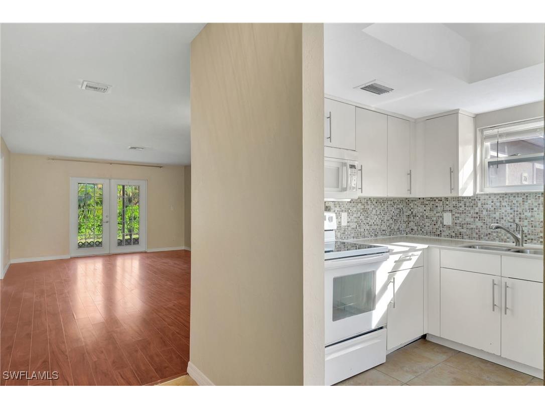 714 111th Avenue N Naples FL 34108 225080017 image2