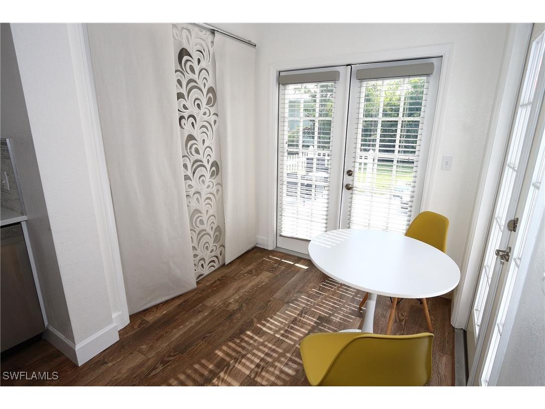 714 11th Street N Naples FL 34102 225080215 image1