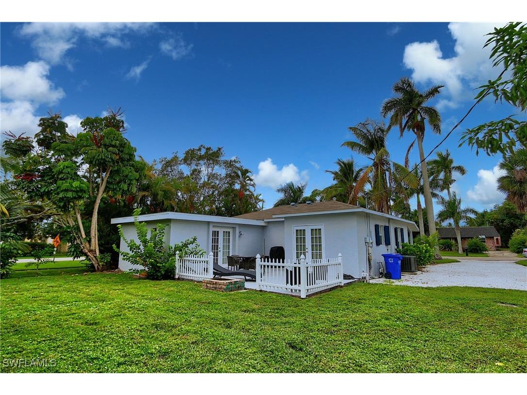 714 11th Street N Naples FL 34102 225080215 image7