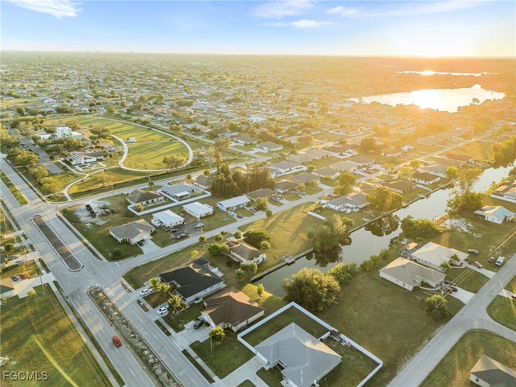 714-712 SE 4th Terrace Cape Coral FL 33990 2025022704 image4