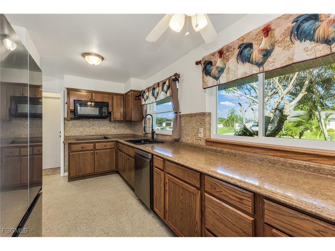 714 SE 43rd Street Cape Coral FL 33904 2025014636 image3