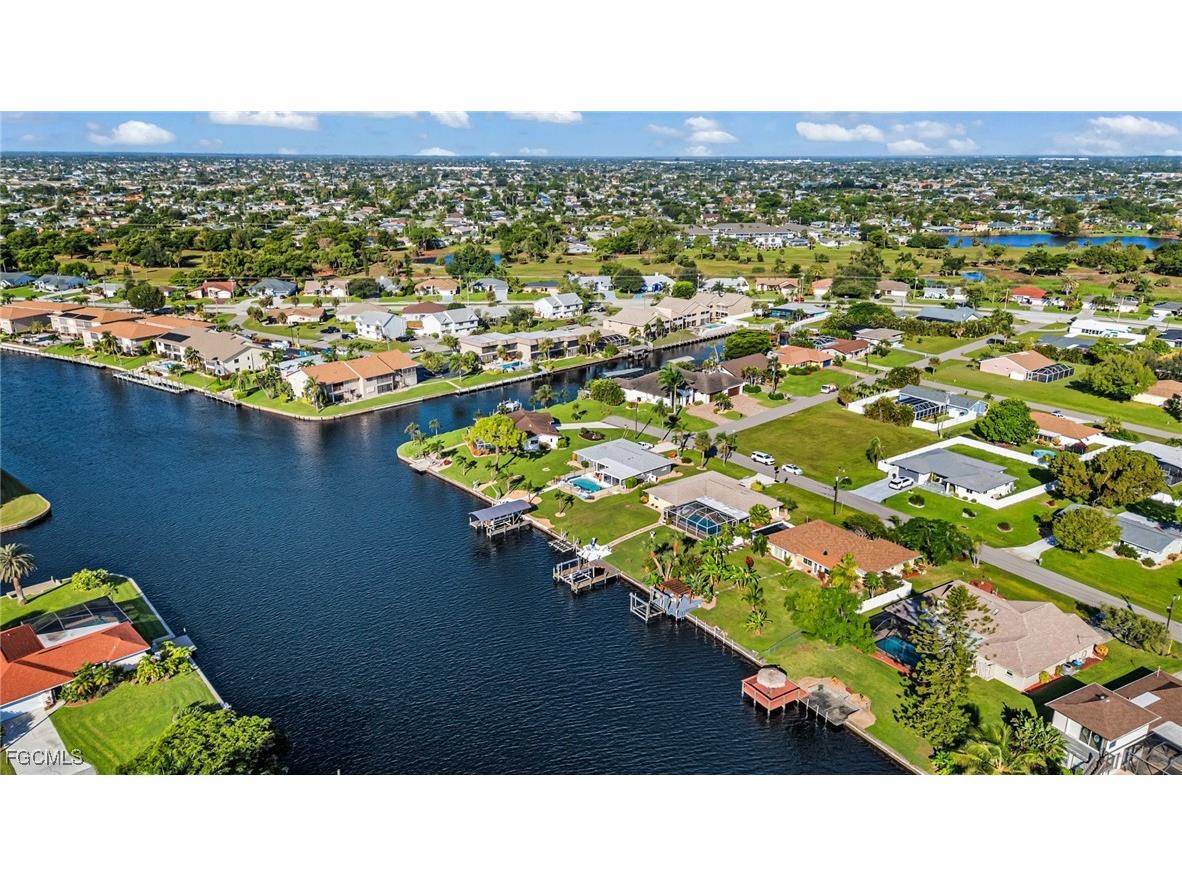714 SE 43rd Street Cape Coral FL 33904 2025014636 image43