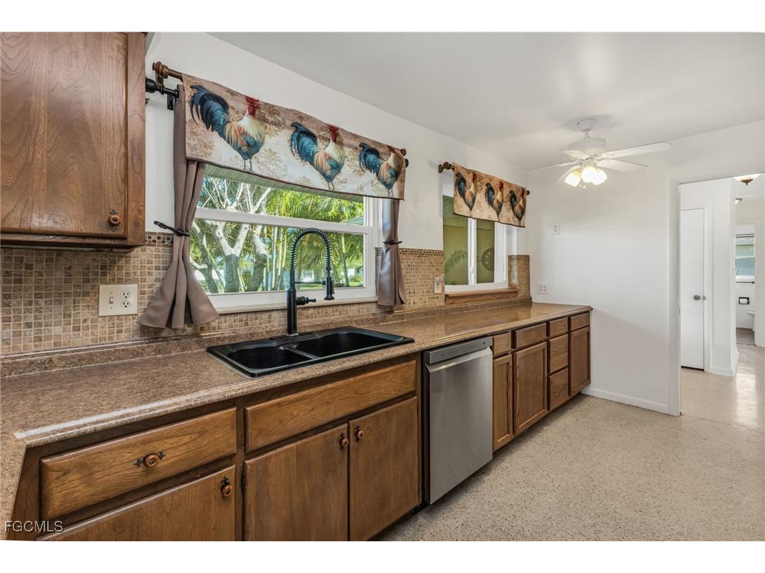 714 SE 43rd Street Cape Coral FL 33904 2025014636 image5