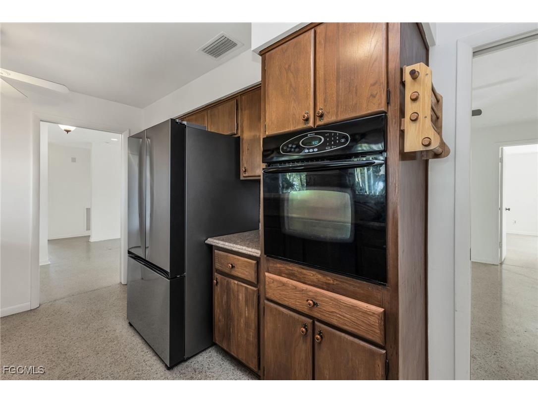 714 SE 43rd Street Cape Coral FL 33904 2025014636 image6