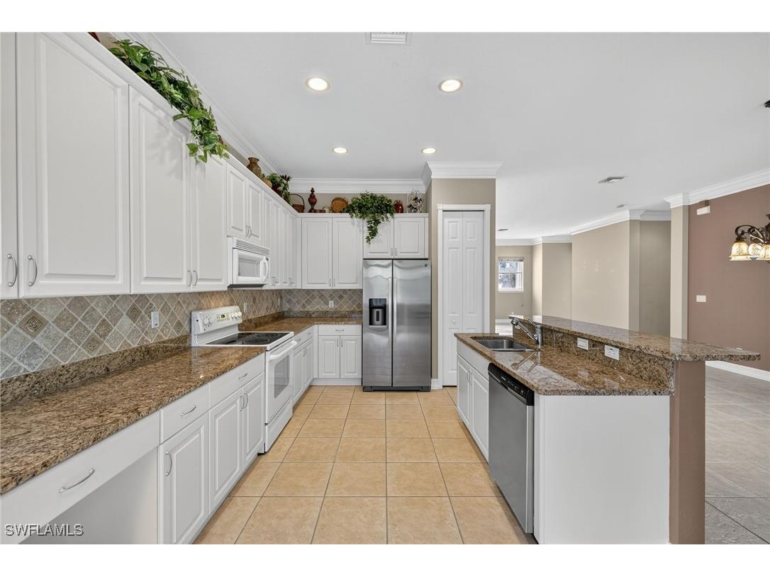 7140 Bergamo Way #202 Fort Myers FL 33966 225062046 image4