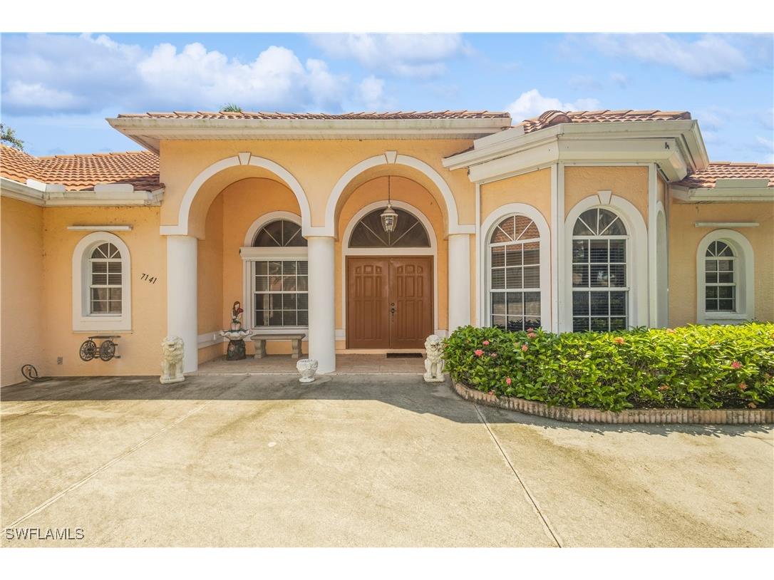 7141 Mill Run Circle Naples FL 34109 224067077 image1