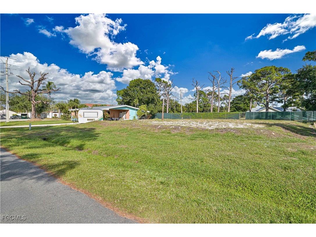7144 Vassar Drive Fort Myers FL 33908 2025020670 image2
