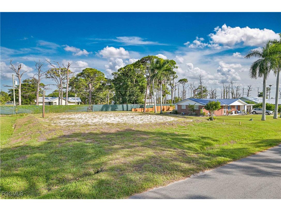 7144 Vassar Drive Fort Myers FL 33908 2025020670 image3