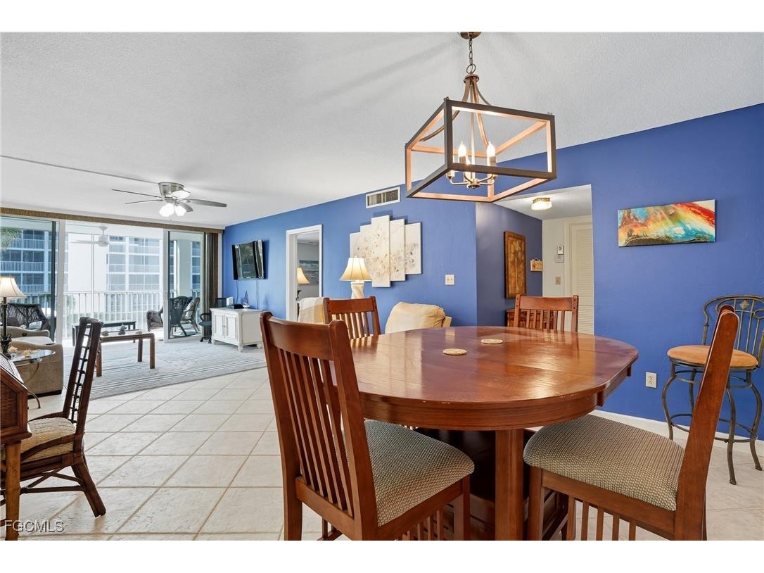 7146 Estero Boulevard #212 Fort Myers Beach FL 33931 2025013105 image12