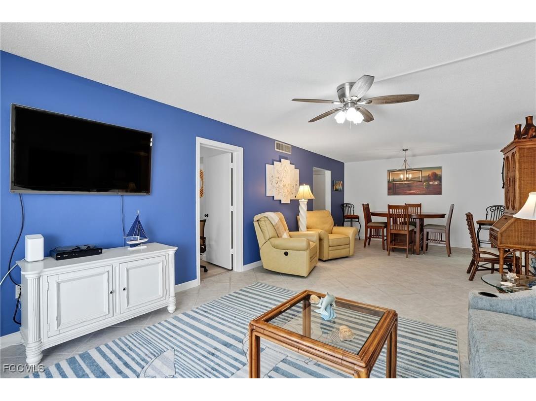 7146 Estero Boulevard #212 Fort Myers Beach FL 33931 2025013105 image3