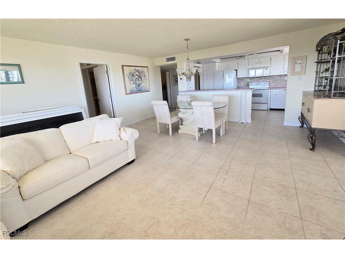 7148 Estero Boulevard #523 Fort Myers Beach FL 33931 2025011881 image5