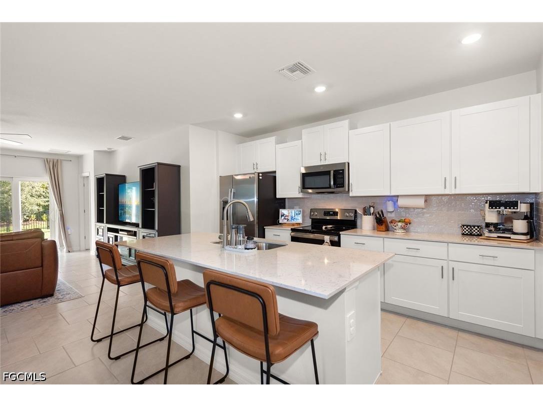 7149 Ponderosa Pine Drive Fort Myers FL 33966 2026024390 image4