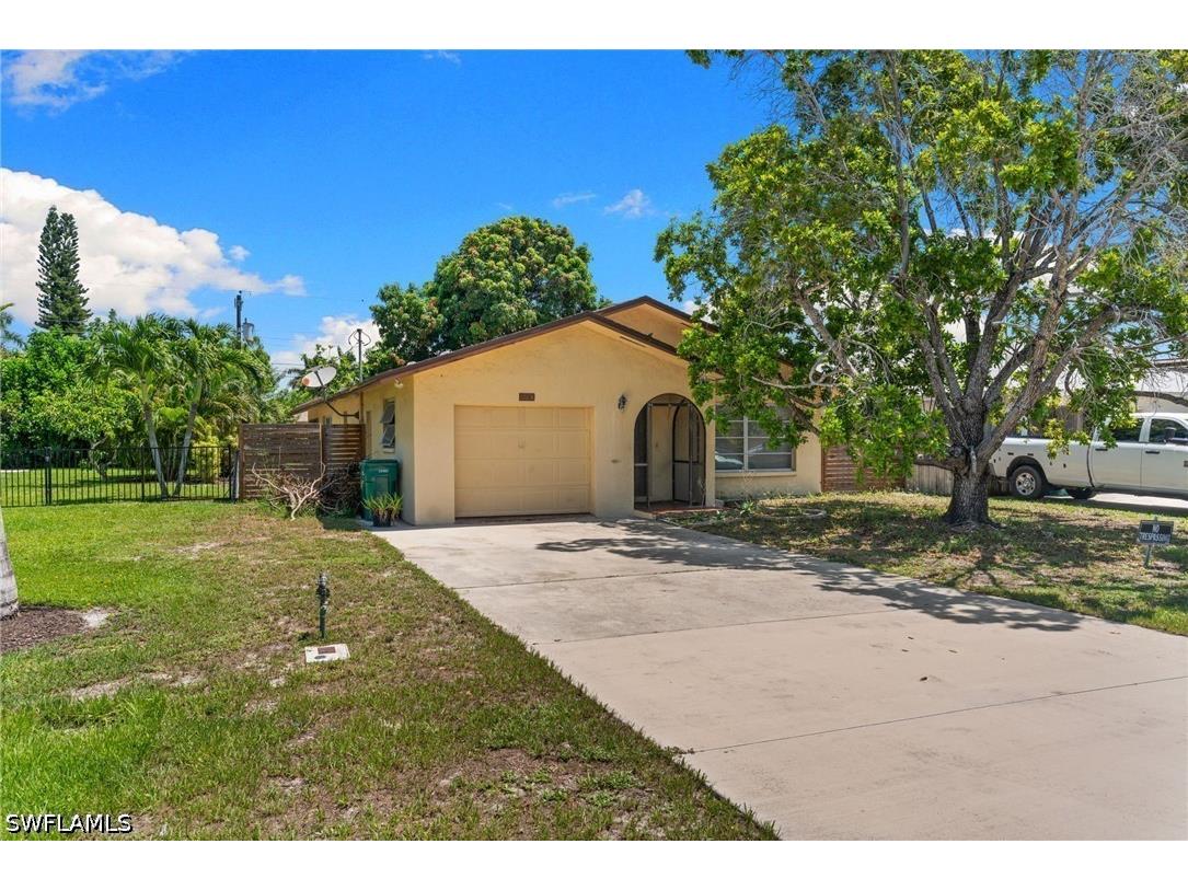 715 106th Avenue N Naples FL 34108 226025738 image2