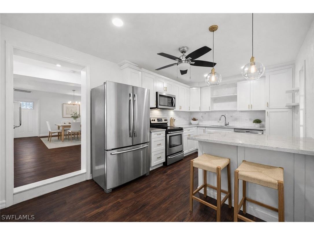 715 10th Street N Naples FL 34102 226007083 image4