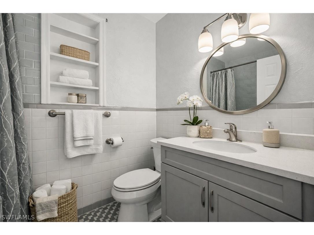 715 10th Street N Naples FL 34102 226007083 image9