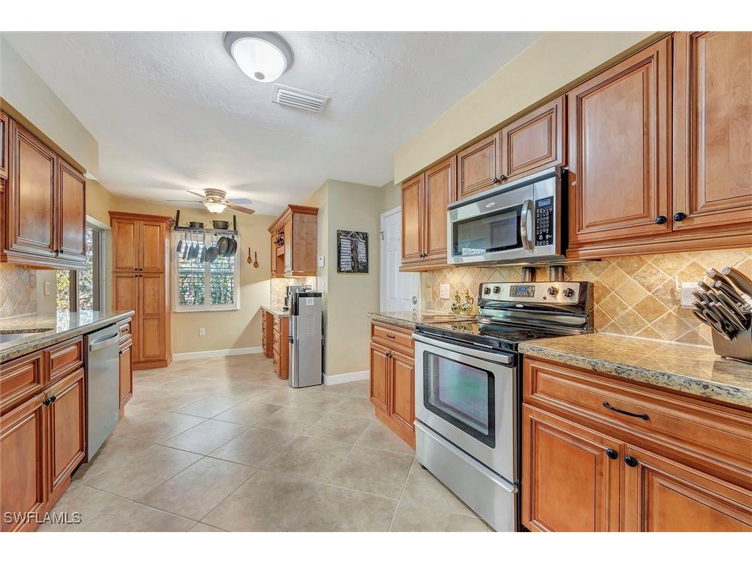 715 96th Avenue N Naples FL 34108 225011074 image5