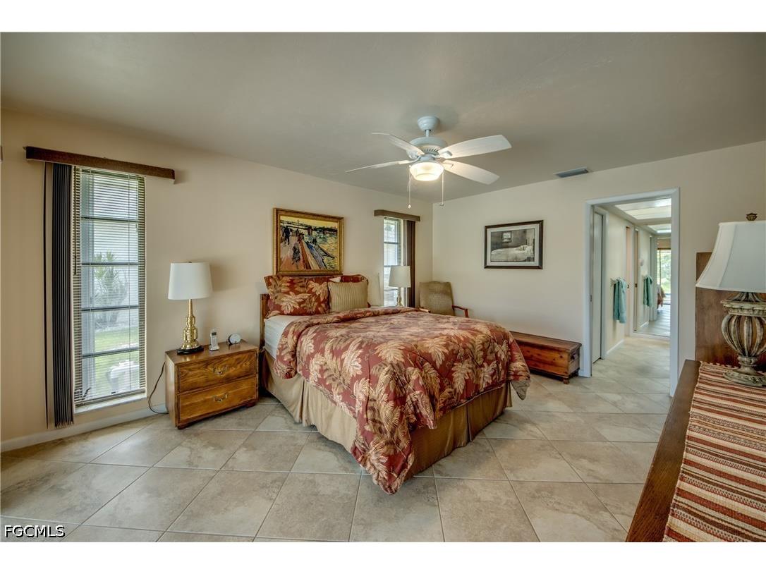 715 SE 33rd Terrace Cape Coral FL 33904 2026028482 image23