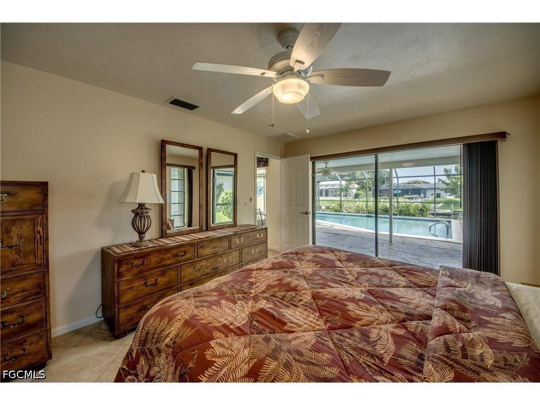 715 SE 33rd Terrace Cape Coral FL 33904 2026028482 image25
