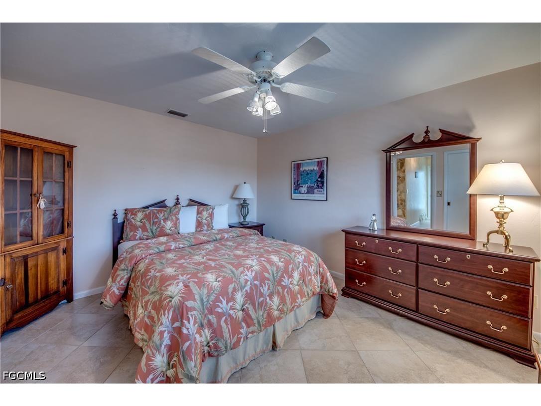 715 SE 33rd Terrace Cape Coral FL 33904 2026028482 image29