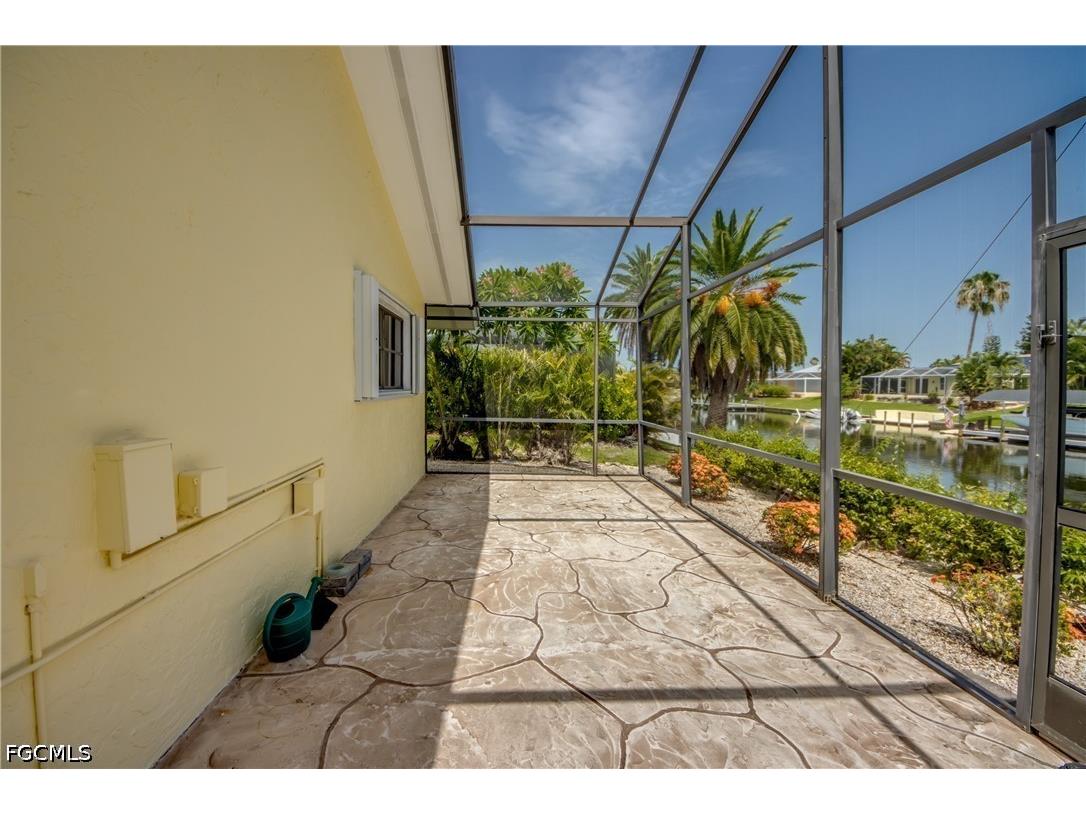 715 SE 33rd Terrace Cape Coral FL 33904 2026028482 image43