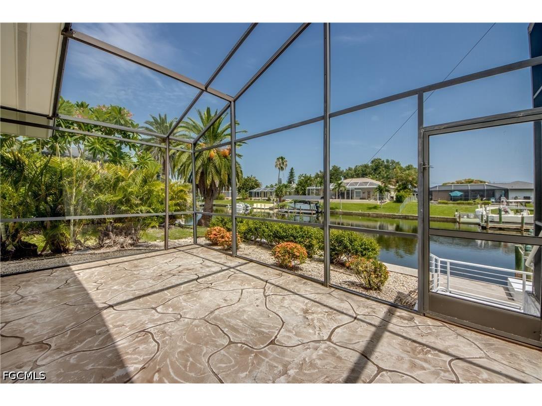 715 SE 33rd Terrace Cape Coral FL 33904 2026028482 image44