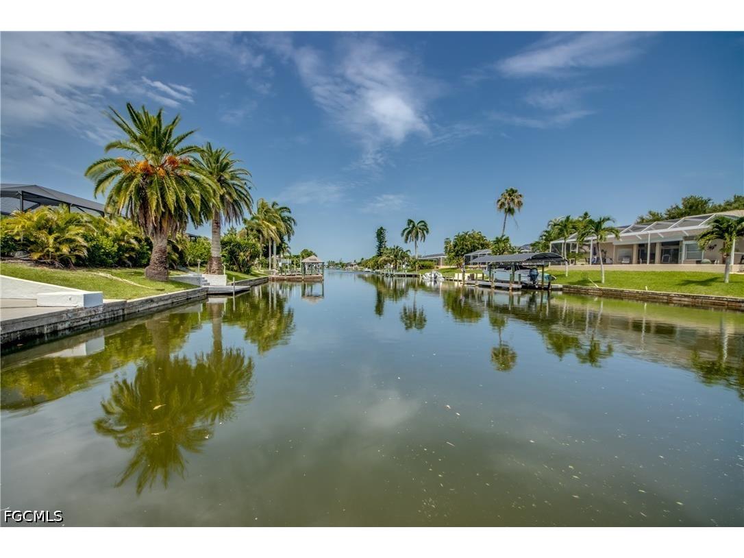 715 SE 33rd Terrace Cape Coral FL 33904 2026028482 image49