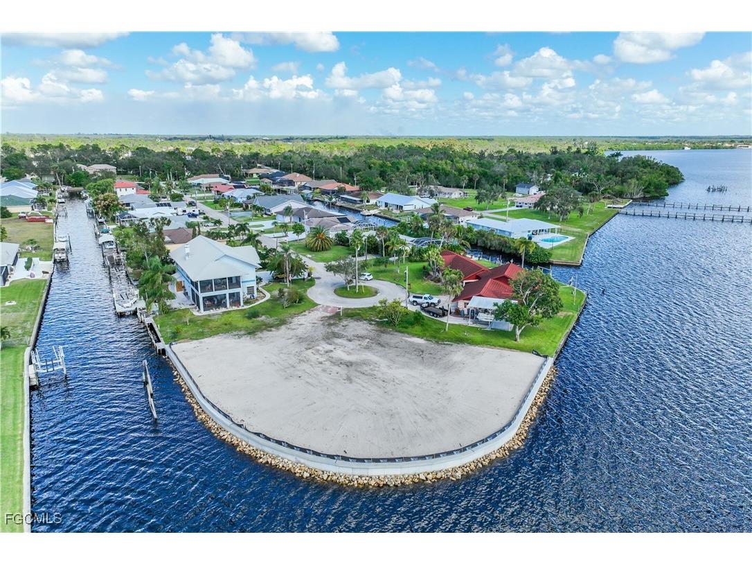 7152 Reymoor Drive North Fort Myers FL 33917 2025018094 image11