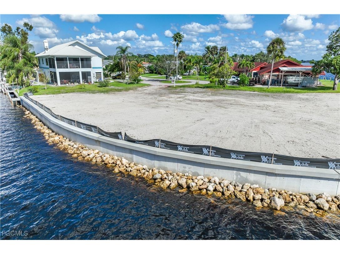 7152 Reymoor Drive North Fort Myers FL 33917 2025018094 image5